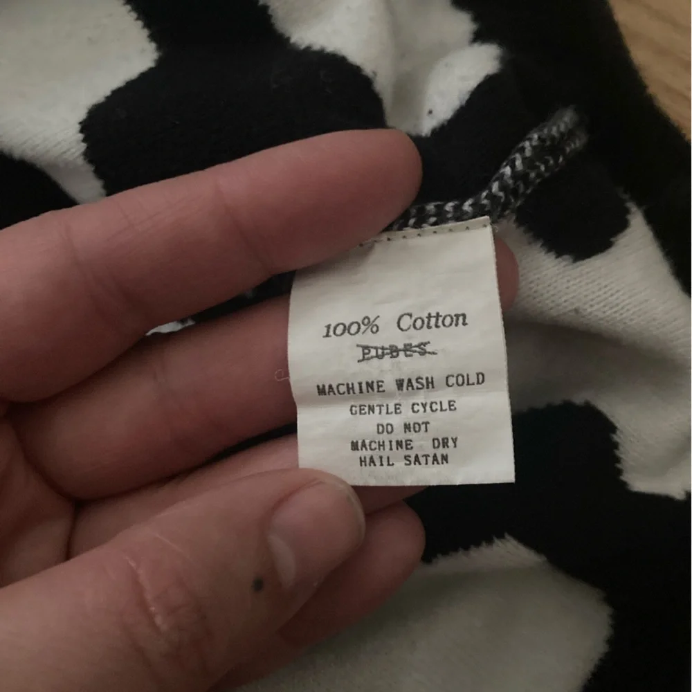 Fashion Brand Company Cow Print Knit Sweater - out of print! - Picture 13 of 13
